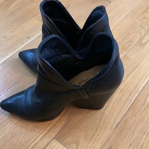 Splendid black boots size 9